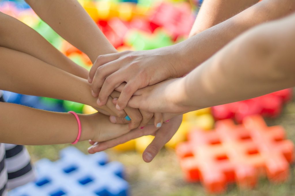 Czy warto brać z dzieckiem udział w wolontariacie?