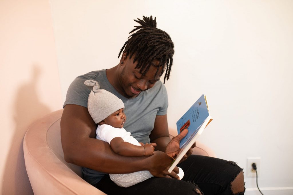 Co czytać niemowlętom i małym dzieciom?
